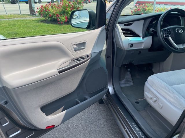 2017 Toyota Sienna LE North Attleboro MA