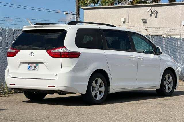 2017 Toyota Sienna LE Roseville CA