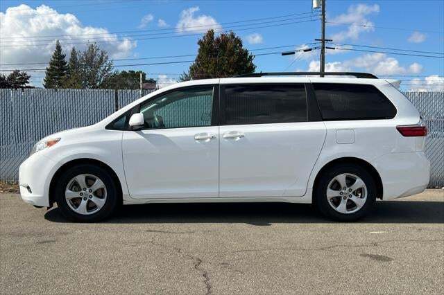 2017 Toyota Sienna LE Roseville CA