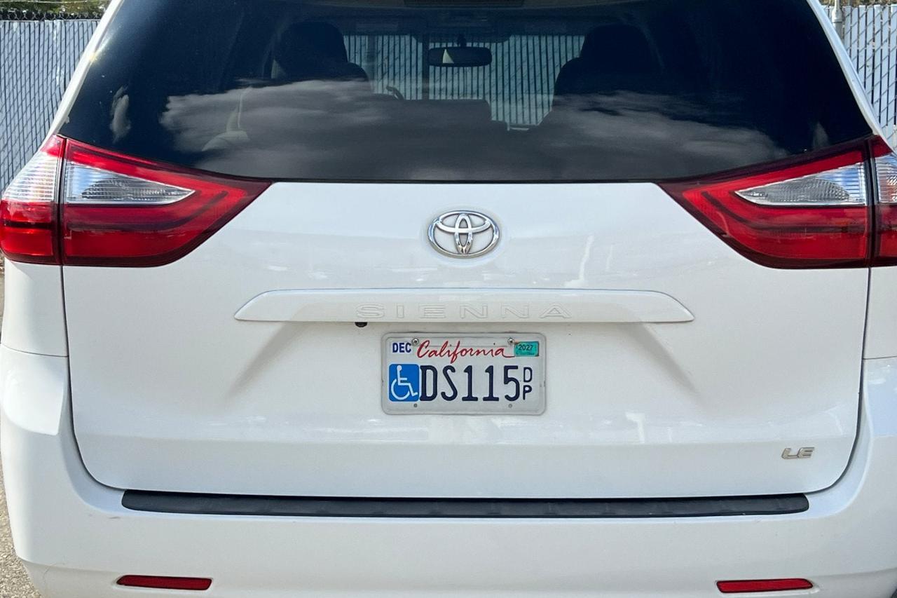 2017 Toyota Sienna LE Roseville CA