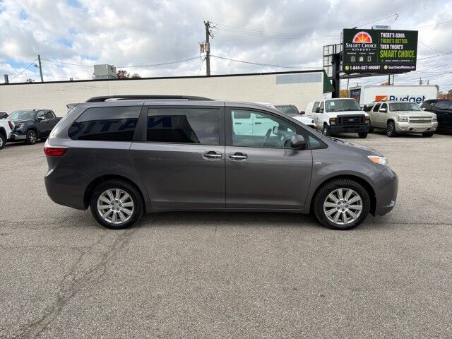 2017 Toyota Sienna Limited Cleveland OH