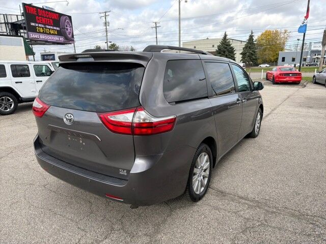 2017 Toyota Sienna Limited Cleveland OH