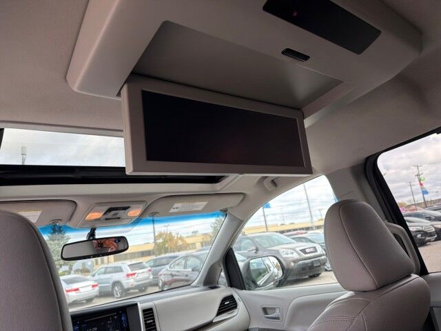 2017 Toyota Sienna Limited Cleveland OH