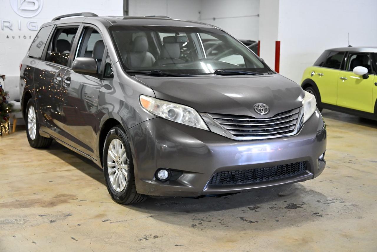 2017 Toyota Sienna Limited Premium 7-Passenger