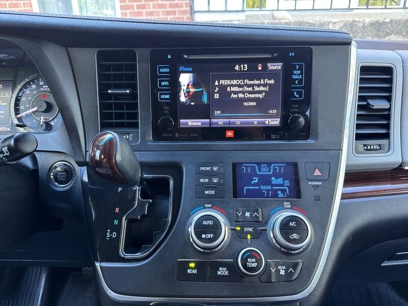 2017 Toyota Sienna Limited Premium AWD 7-Passenger w/ Entertainment Pkg Arlington VA