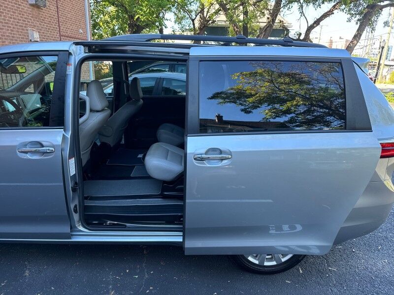 2017 Toyota Sienna Limited Premium AWD 7-Passenger w/ Entertainment Pkg Arlington VA