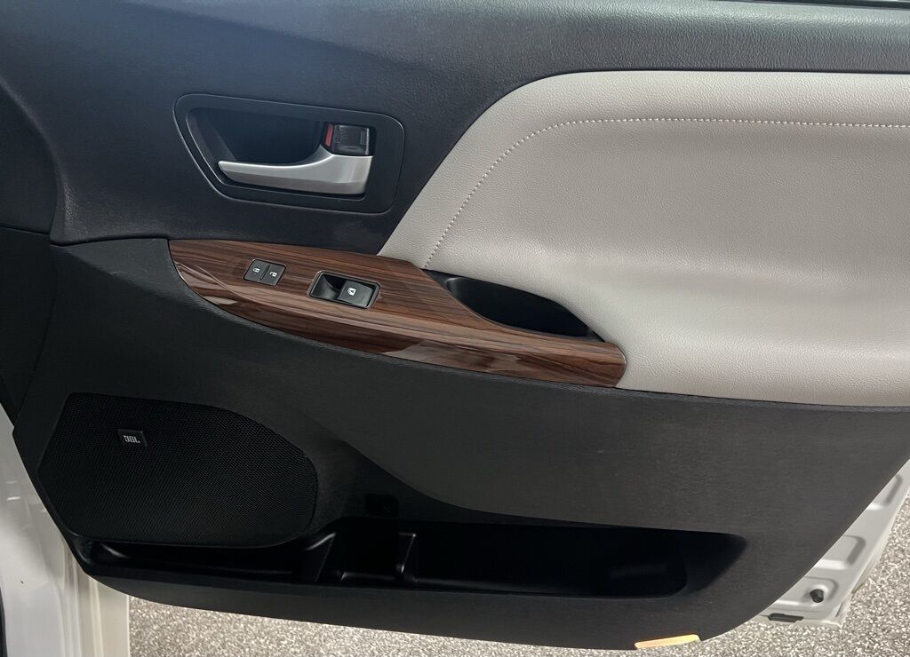 2017 Toyota Sienna Limited Premium Highlands Ranch CO