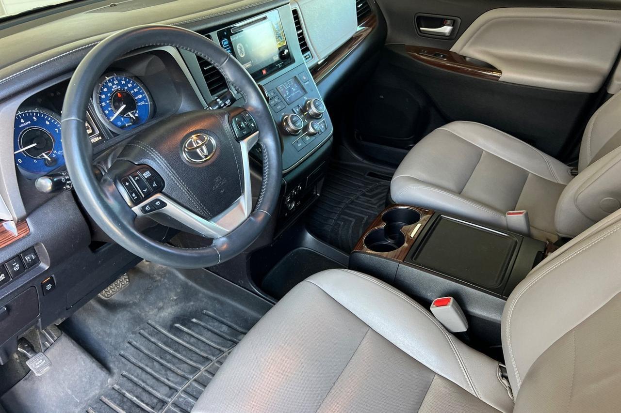 2017 Toyota Sienna Limited Premium Roseville CA