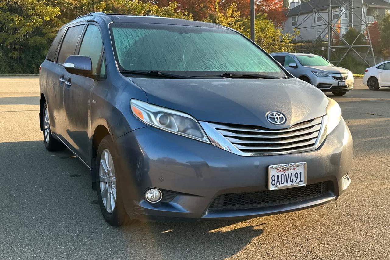 2017 Toyota Sienna Limited Premium