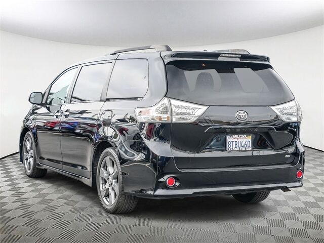 2017 Toyota Sienna SE Huntington Beach CA