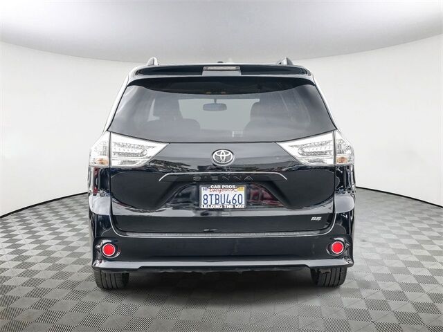 2017 Toyota Sienna SE Huntington Beach CA