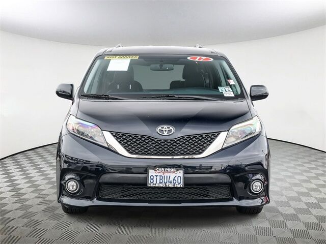 2017 Toyota Sienna SE Huntington Beach CA