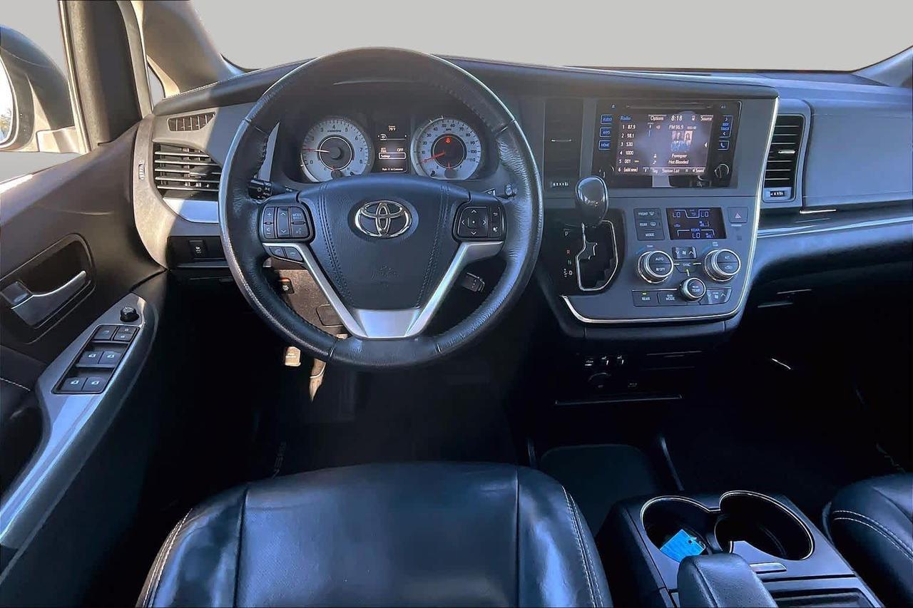 2017 Toyota Sienna SE Premium Folsom CA