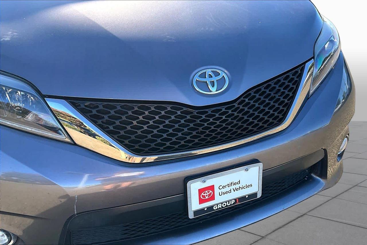 2017 Toyota Sienna SE Premium Folsom CA