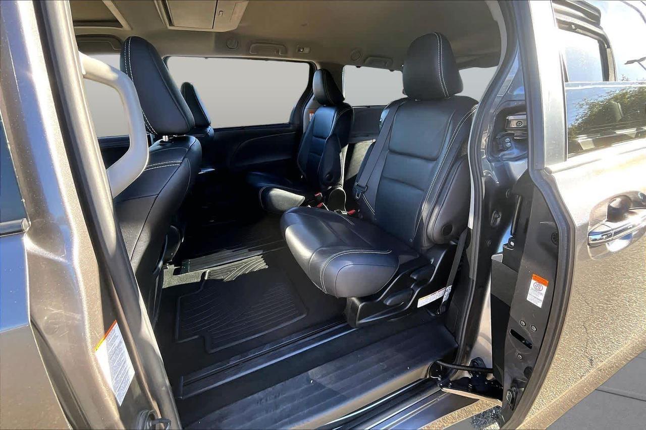 2017 Toyota Sienna SE Premium Folsom CA