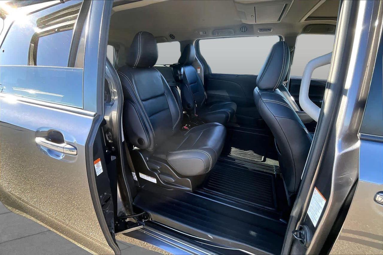 2017 Toyota Sienna SE Premium Folsom CA