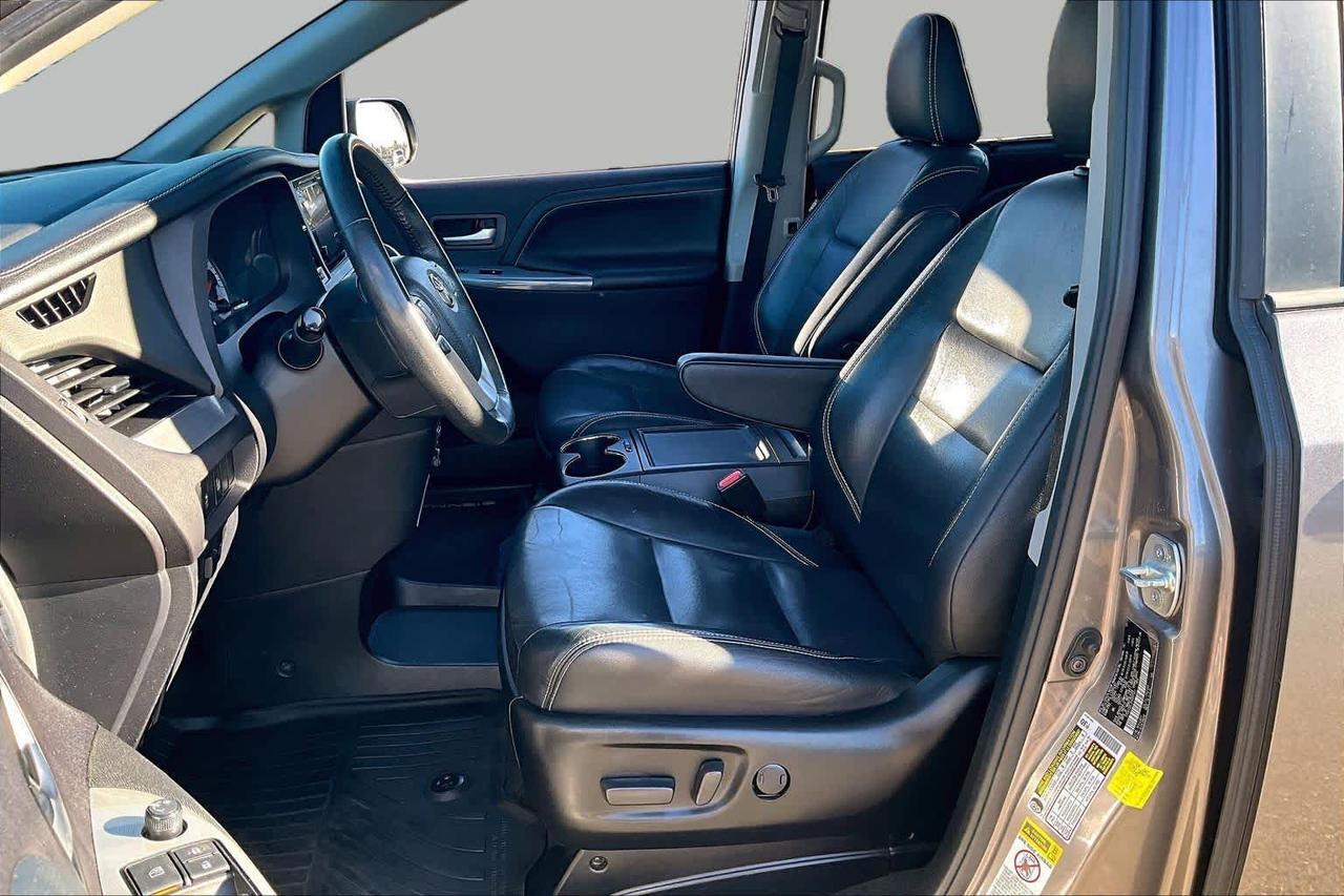 2017 Toyota Sienna SE Premium Folsom CA