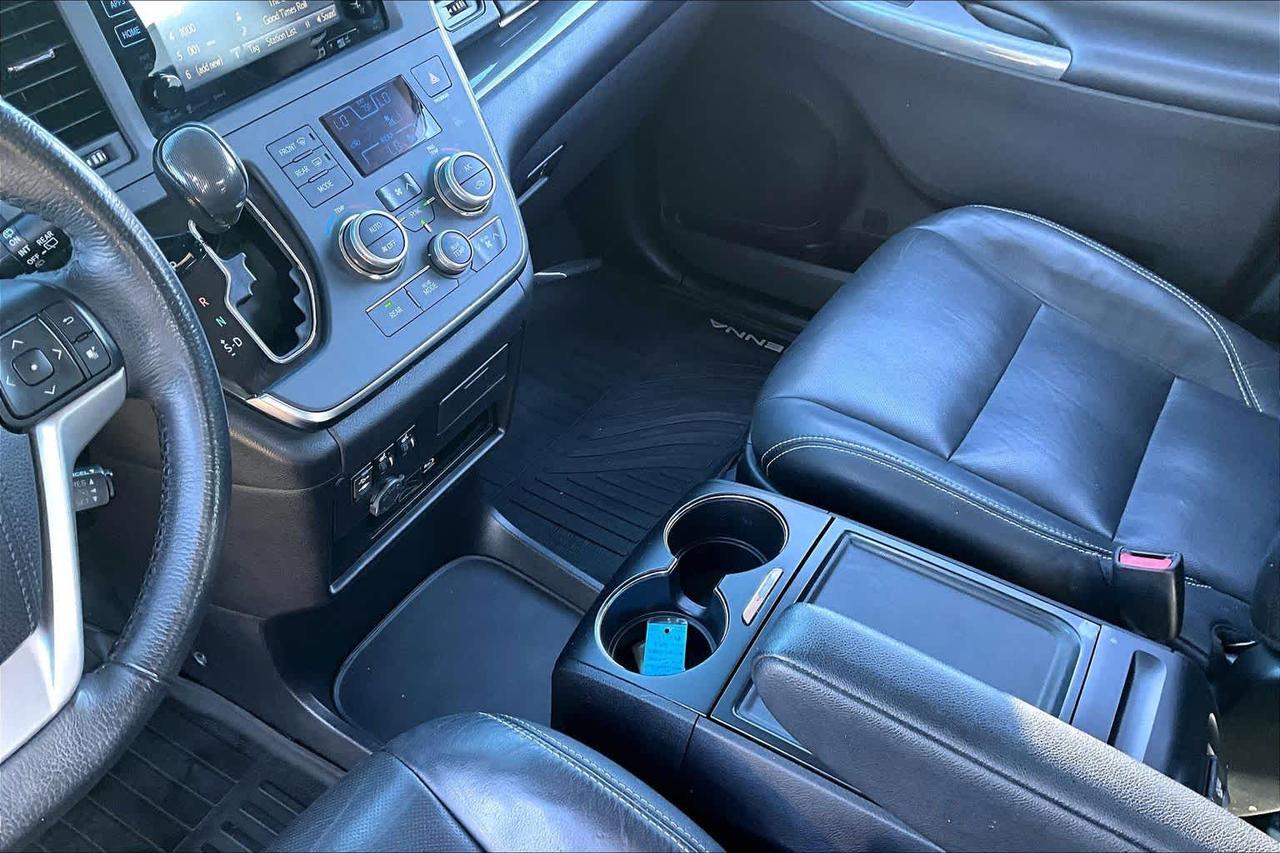 2017 Toyota Sienna SE Premium Folsom CA