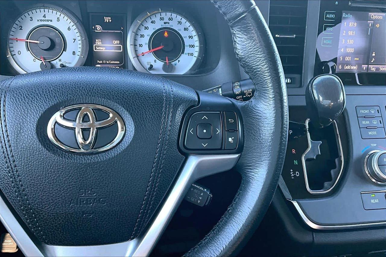 2017 Toyota Sienna SE Premium Folsom CA