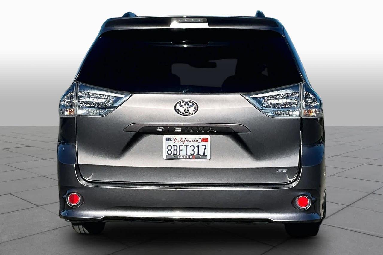 2017 Toyota Sienna SE Premium Folsom CA