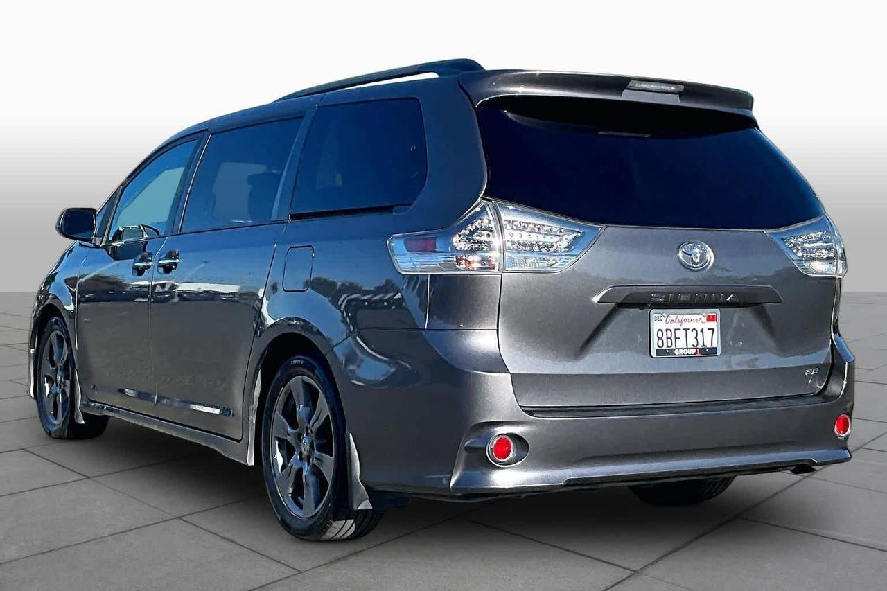 2017 Toyota Sienna SE Premium Folsom CA