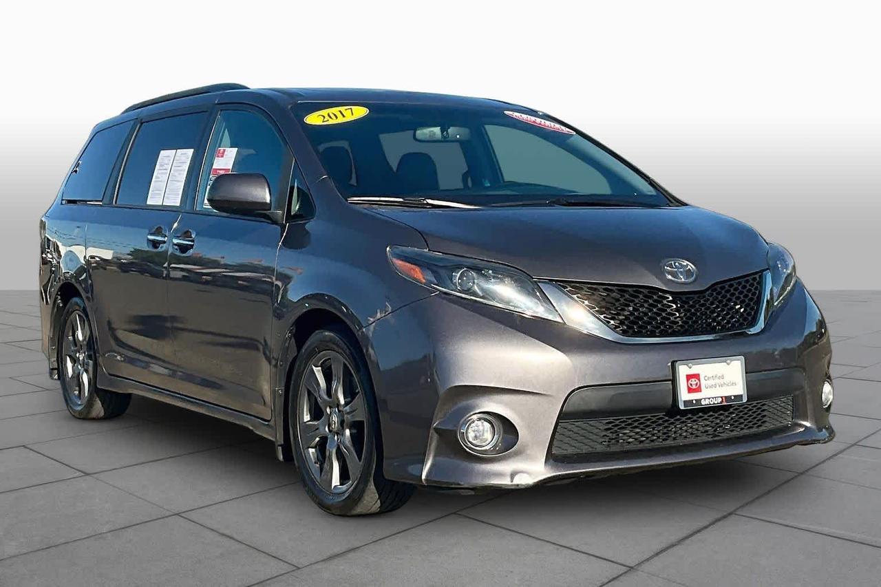 2017 Toyota Sienna SE Premium Folsom CA