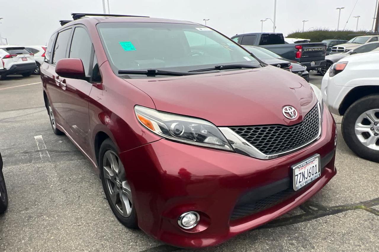 2017 Toyota Sienna SE