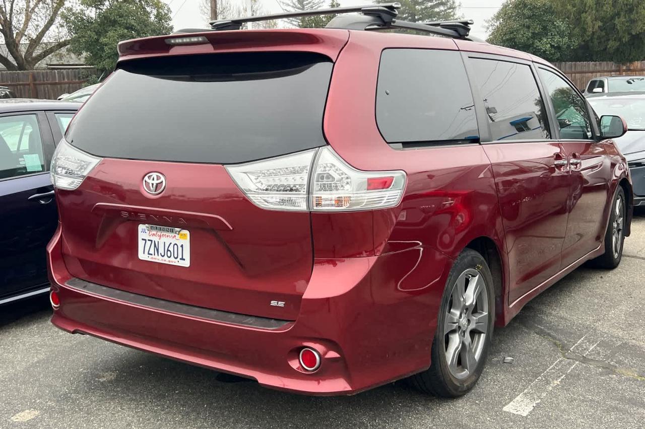2017 Toyota Sienna SE
