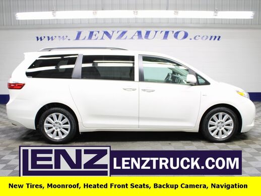 2017_Toyota_Sienna_XLE AWD_ Fond du Lac WI