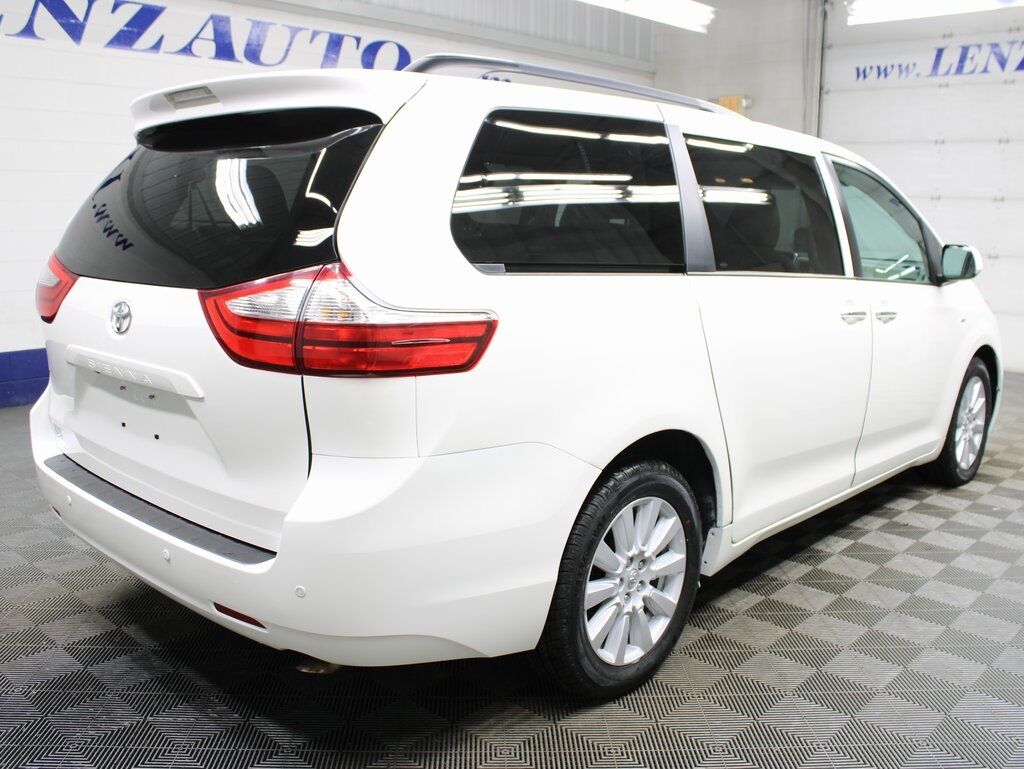 2017 Toyota Sienna XLE AWD Fond du Lac WI