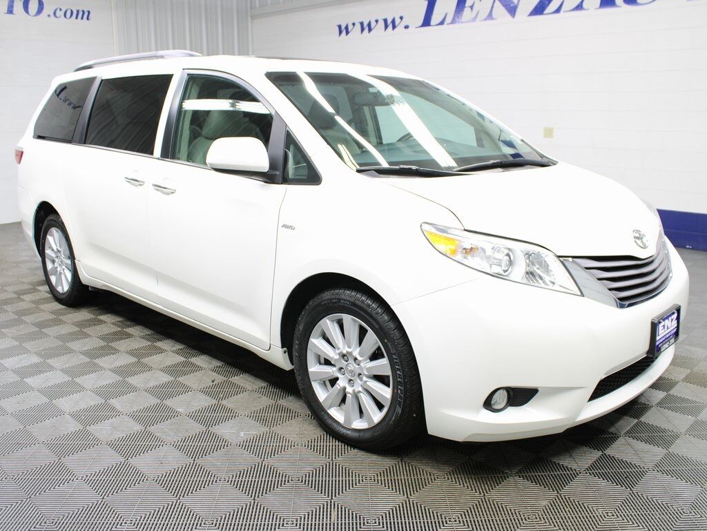 2017 Toyota Sienna XLE AWD Fond du Lac WI