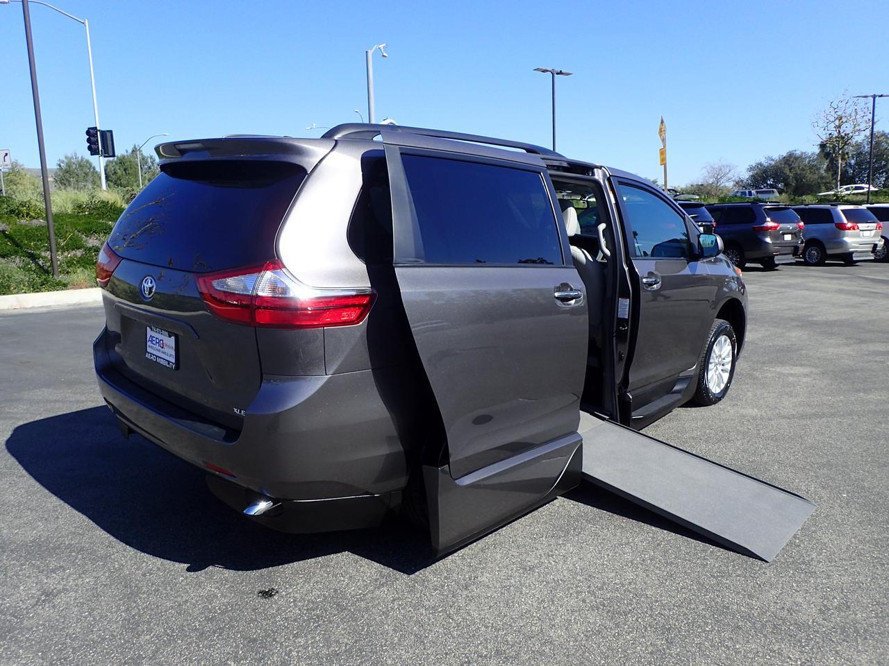 2017 Toyota Sienna XLE Anaheim CA