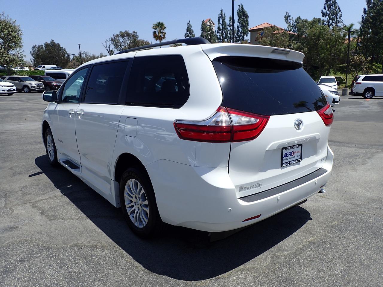 2017 Toyota Sienna XLE Anaheim CA