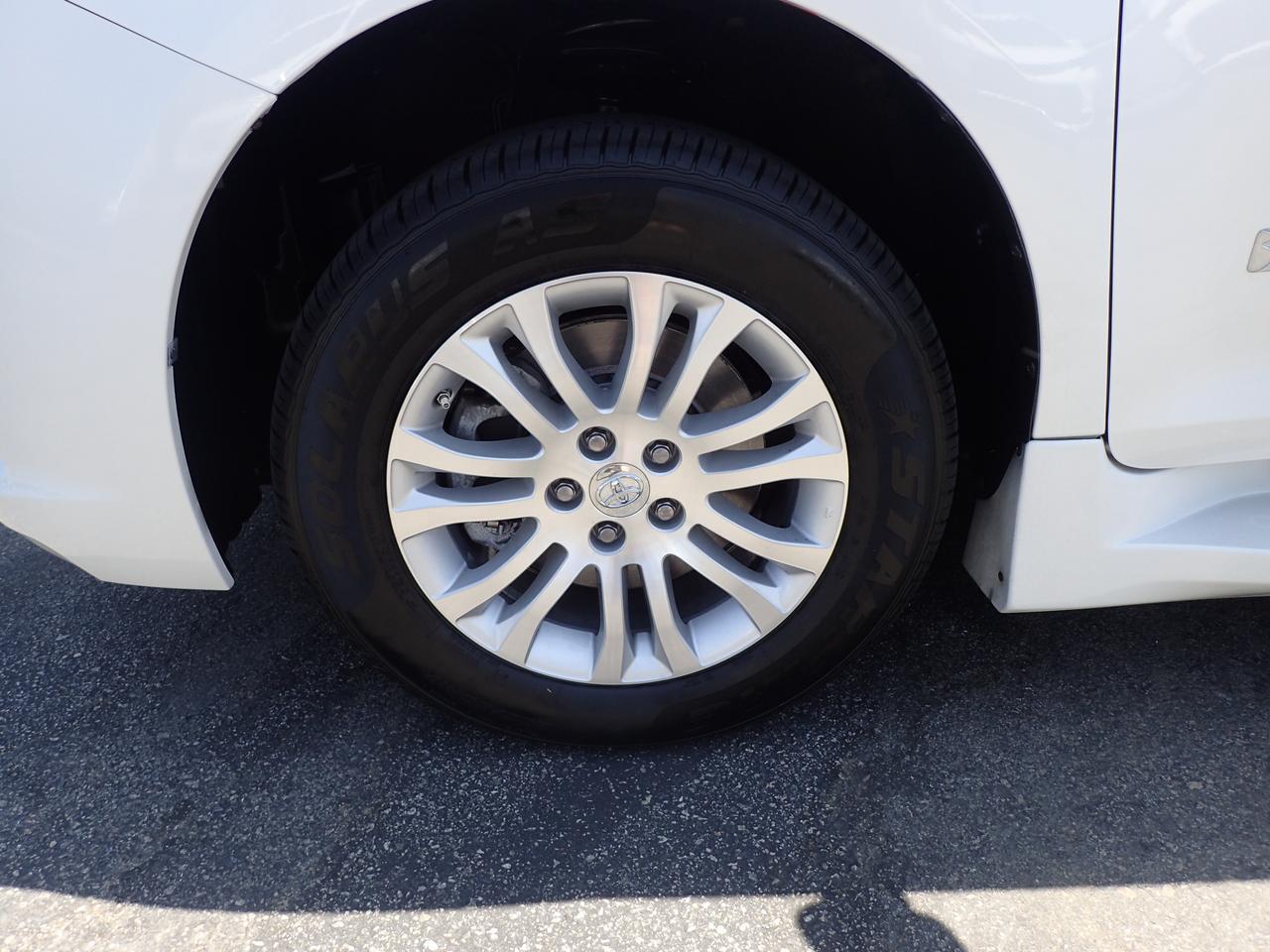 2017 Toyota Sienna XLE Anaheim CA