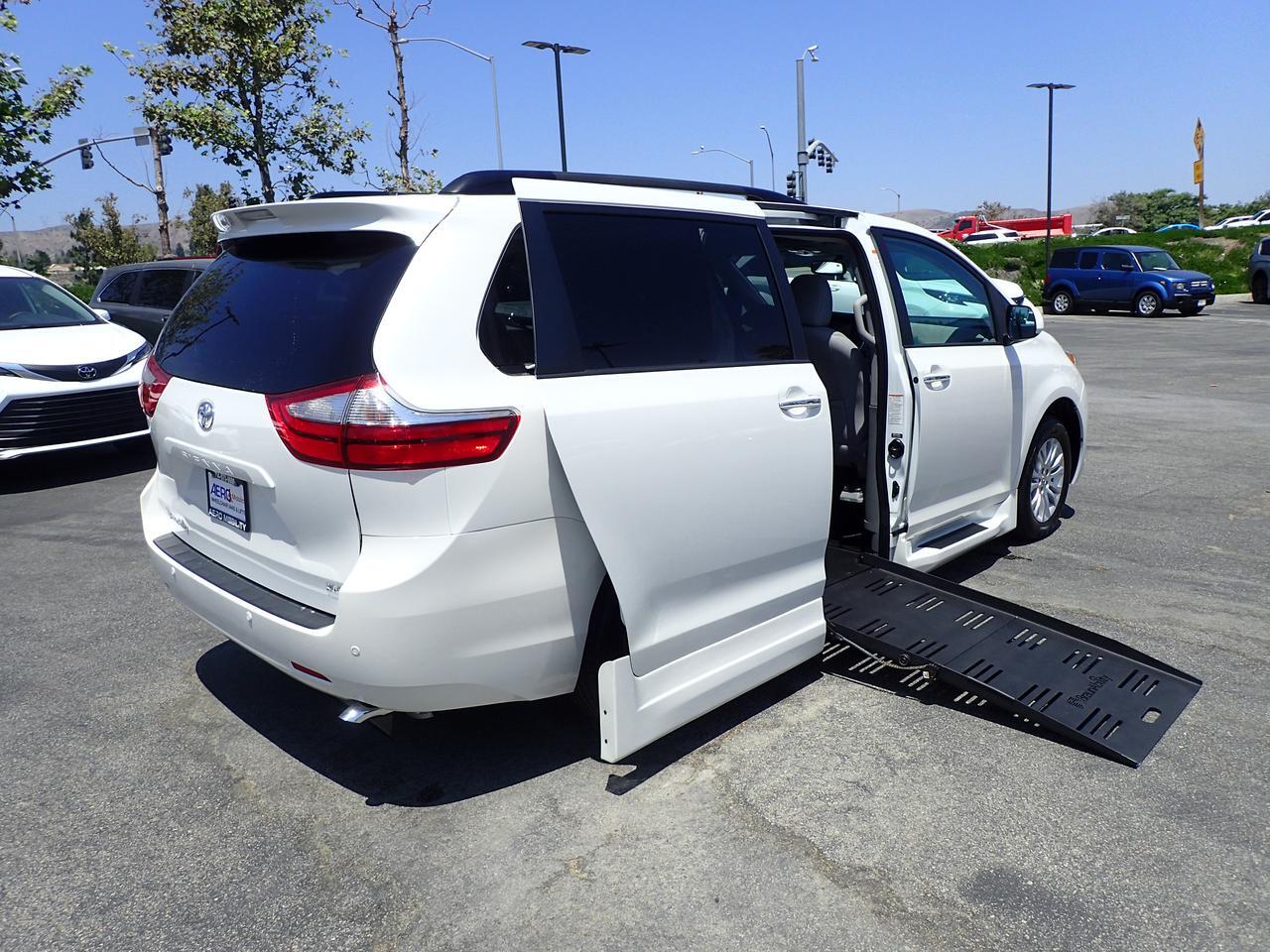 2017 Toyota Sienna XLE Anaheim CA