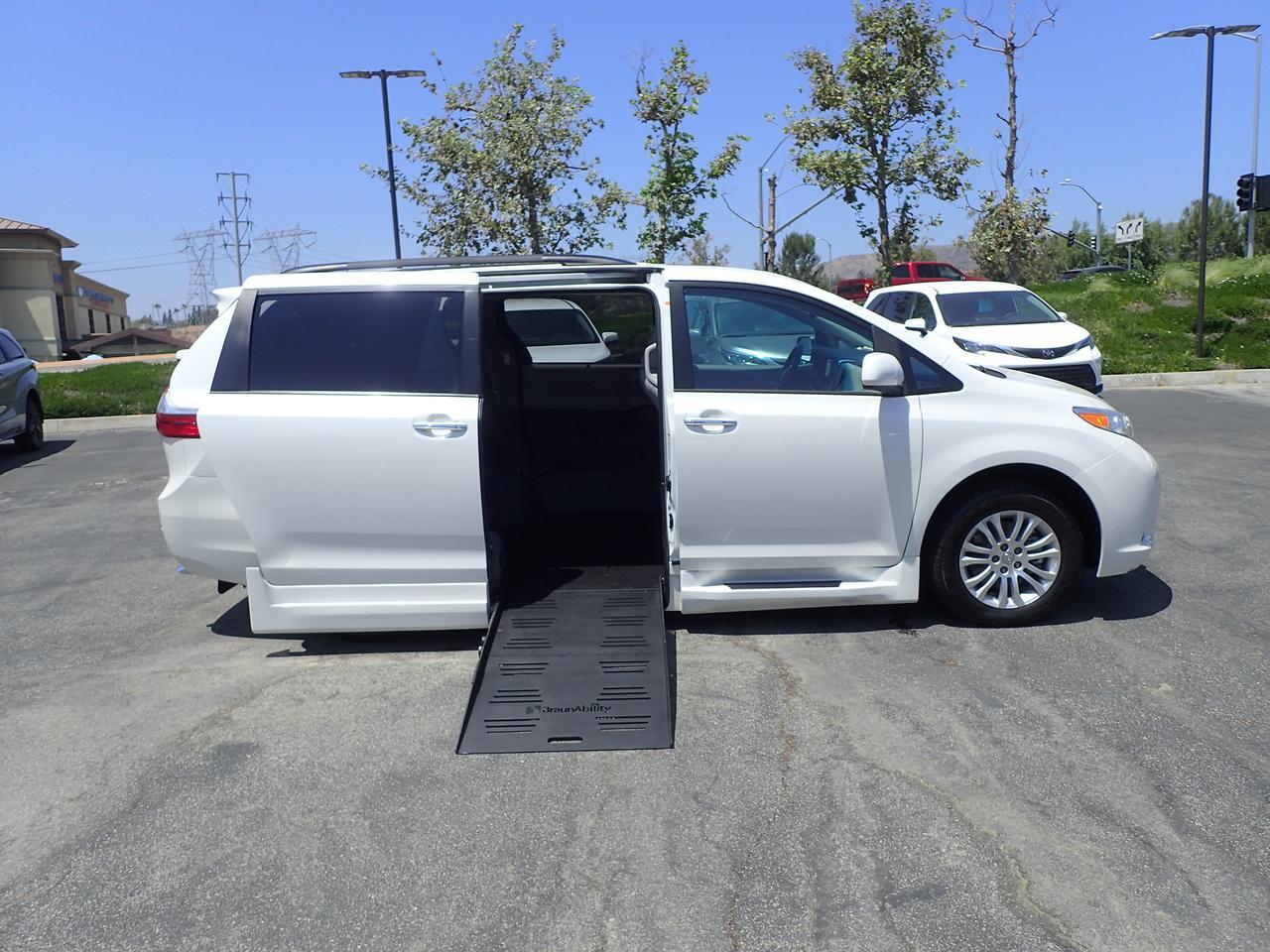 2017 Toyota Sienna XLE Anaheim CA