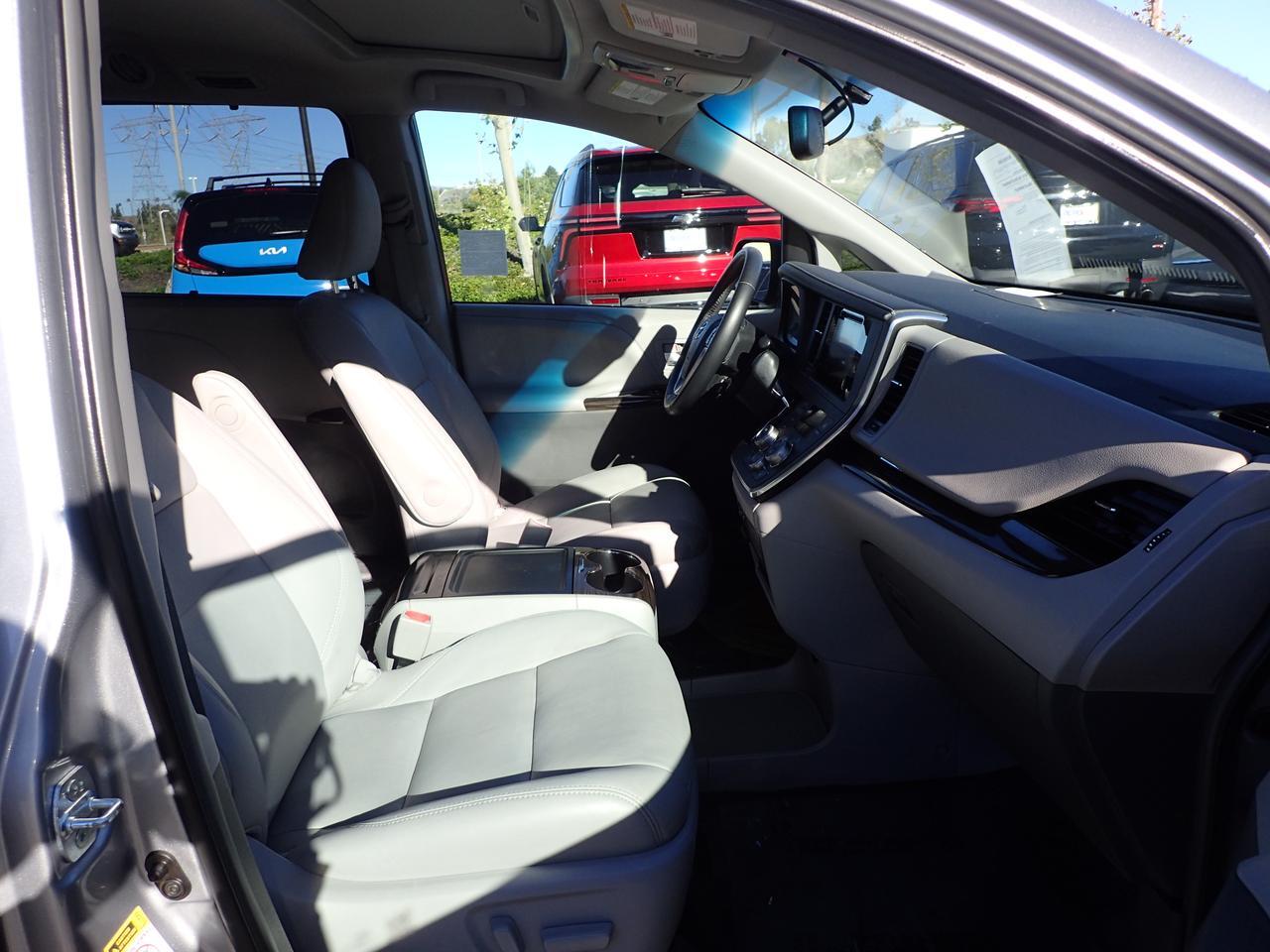 2017 Toyota Sienna XLE Anaheim CA