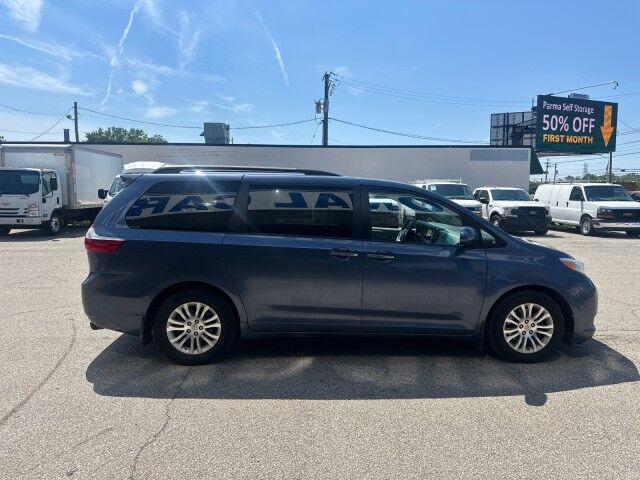 2017 Toyota Sienna XLE Auto Access Seat Cleveland OH