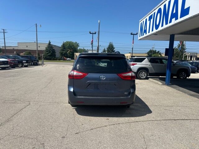 2017 Toyota Sienna XLE Auto Access Seat Cleveland OH