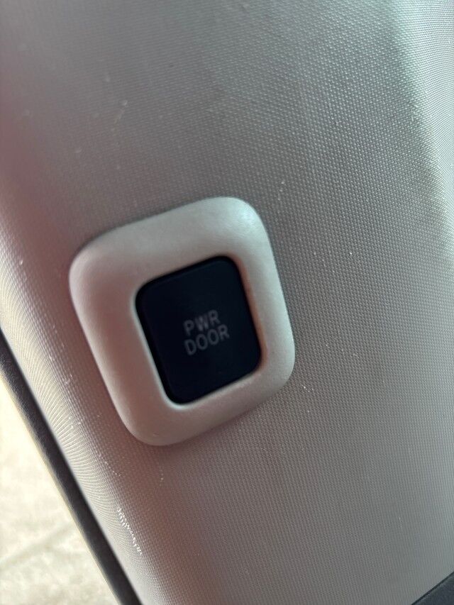 2017 Toyota Sienna XLE Cleveland OH
