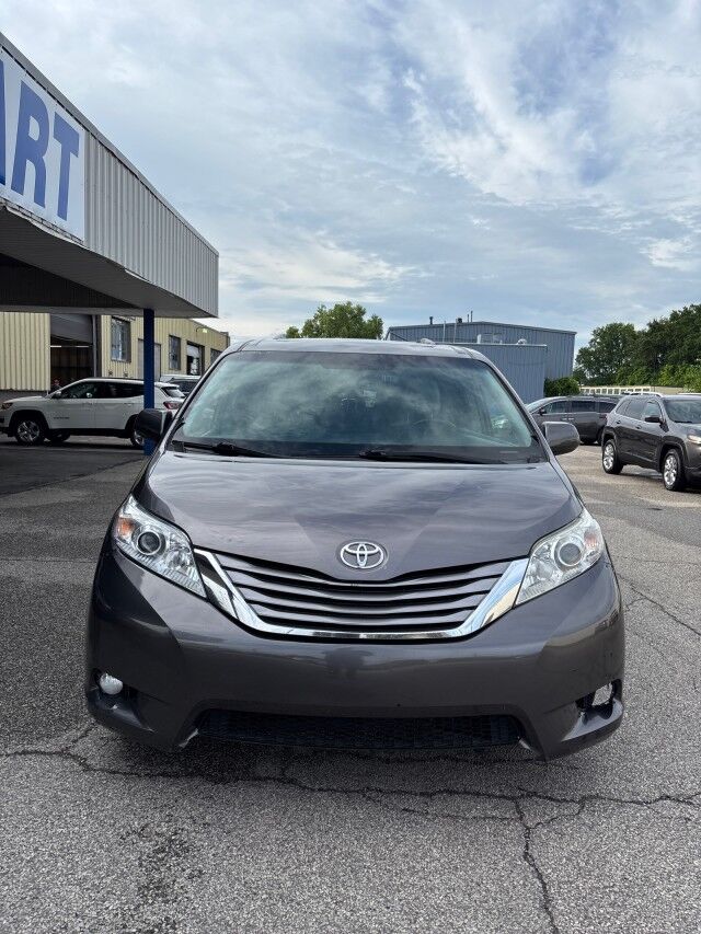 2017 Toyota Sienna XLE Cleveland OH
