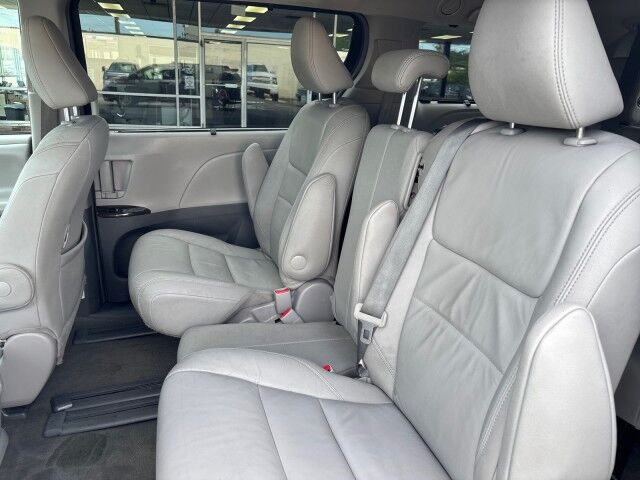 2017 Toyota Sienna XLE Cleveland OH