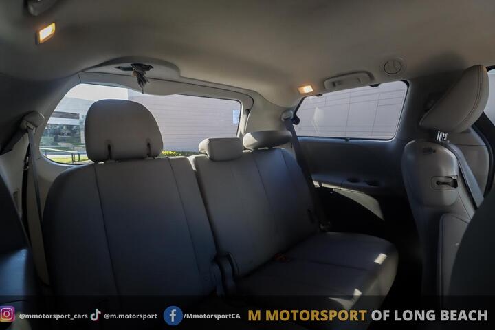 2017 Toyota Sienna XLE Minivan 4D Long Beach CA
