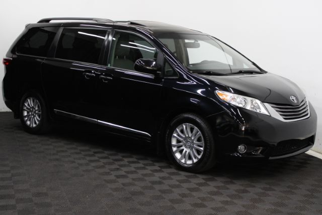2017 Toyota Sienna XLE Premium 8 Passenger Chantilly VA