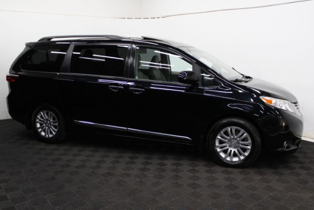 2017 Toyota Sienna XLE Premium 8 Passenger Chantilly VA