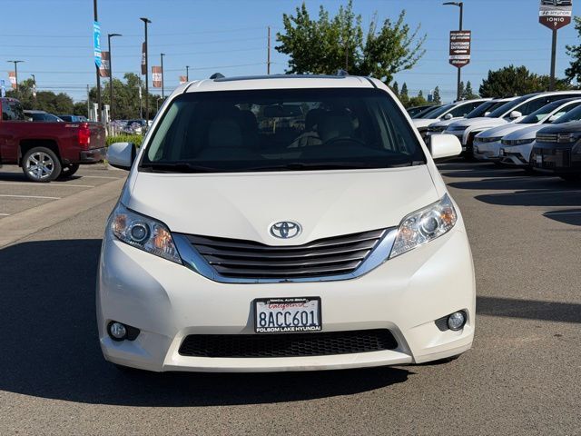 2017 Toyota Sienna XLE Premium