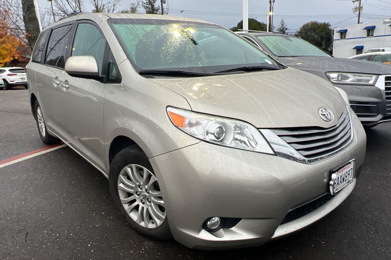 2017 Toyota Sienna XLE Premium Roseville CA