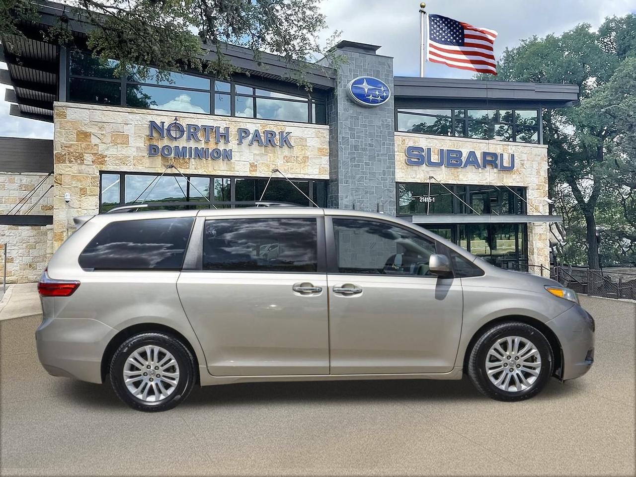2017 Toyota Sienna XLE Premium