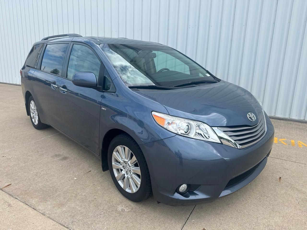 2017 Toyota Sienna XLE Premium