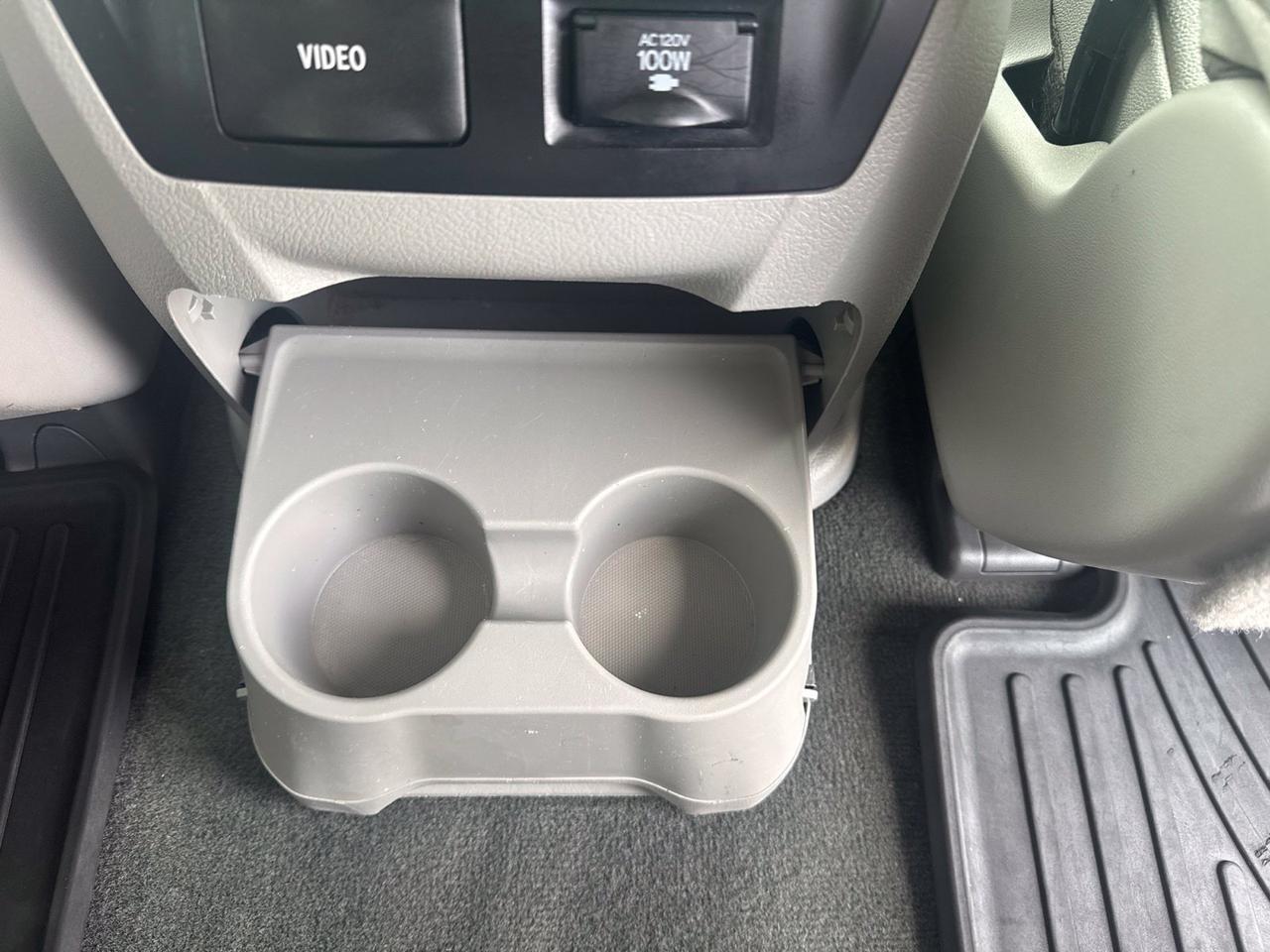 2017 Toyota Sienna XLE Premium West Burlington IA